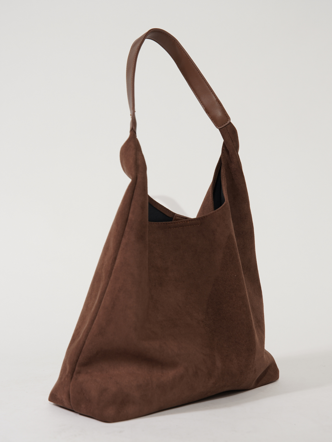 Timeless Leather Tote for Everyday Use