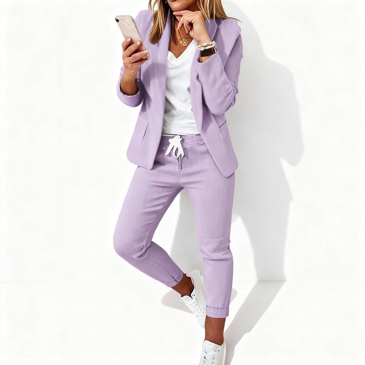 Chic Women's Blazer and Jogger Set – Coordinated Blazer and Pant Ensemble