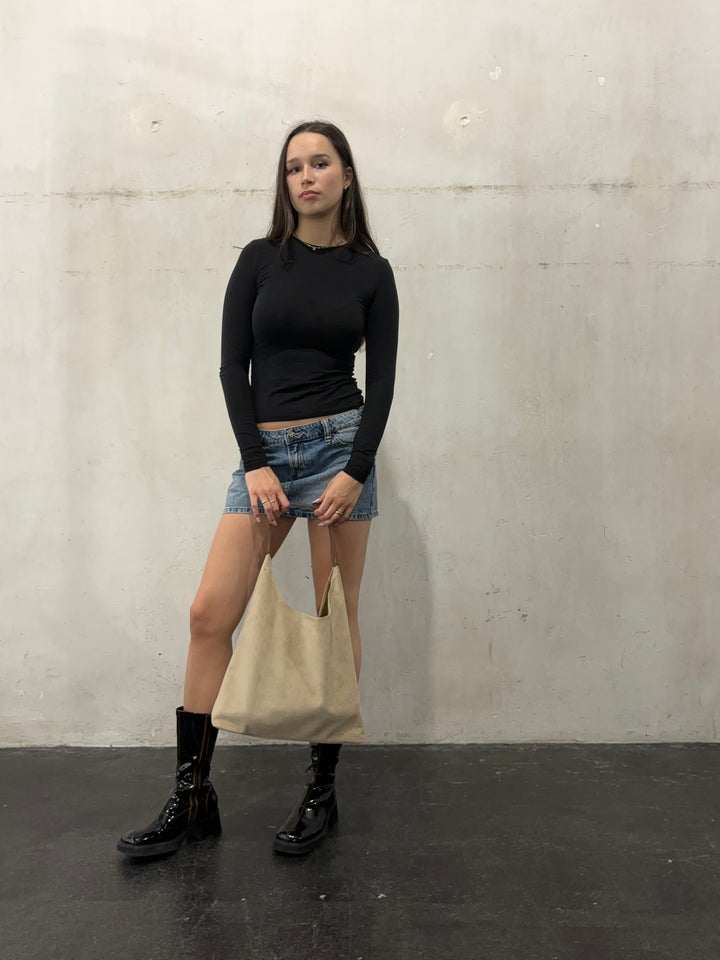 Timeless Leather Tote for Everyday Use