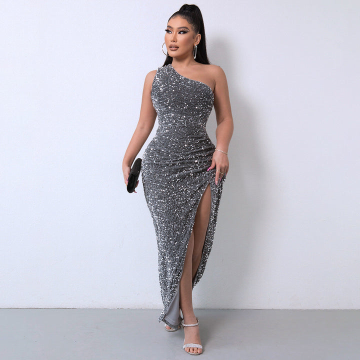 Elegant One-Shoulder Sequin Dress Featuring a Bold High Slit